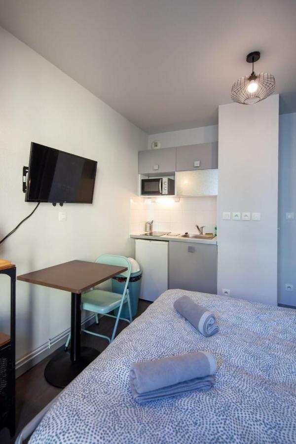 Apartament Le Petit Hector -Studio Cosy Avec Parking -Debourg Lyon Zewnętrze zdjęcie